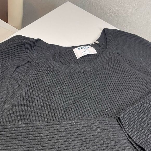 Old navy black plus size 4x black shoulder cutout lightweight sweater nwot - Picture 2 of 6
